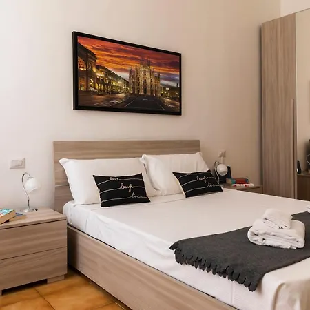 Casa Zara - Metro Lines Apartment Milan